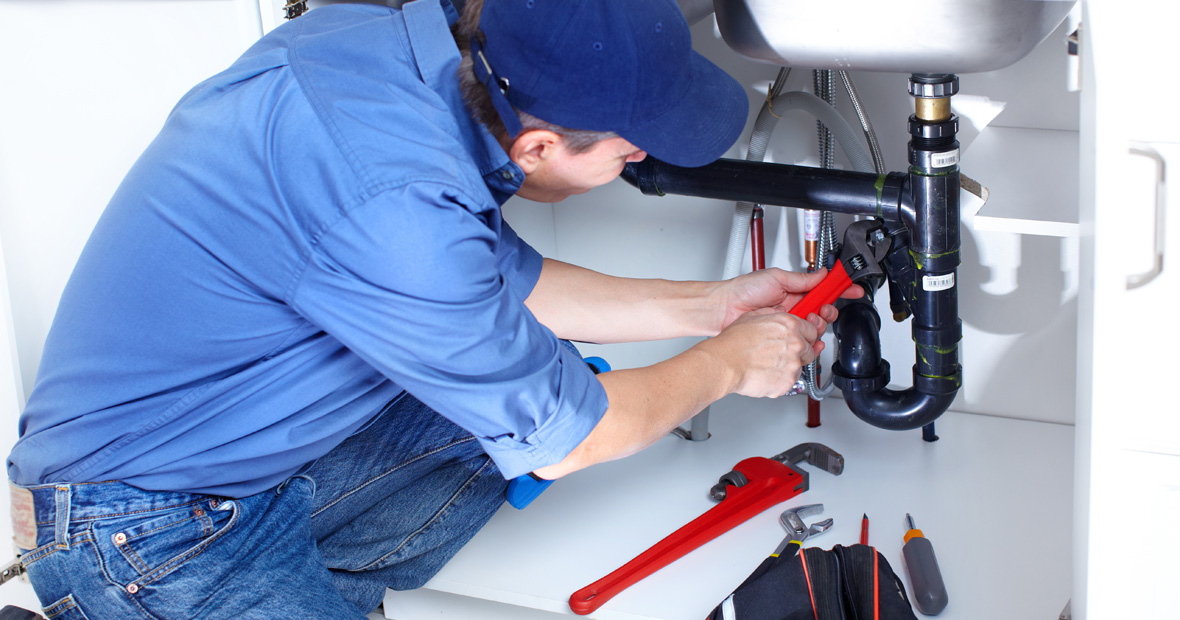 Professionnel de débouchage de canalisation